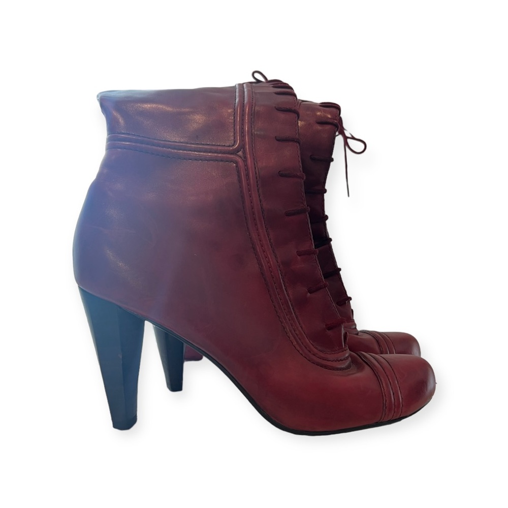 Leather high boots, preowned, like new condition. Size 8